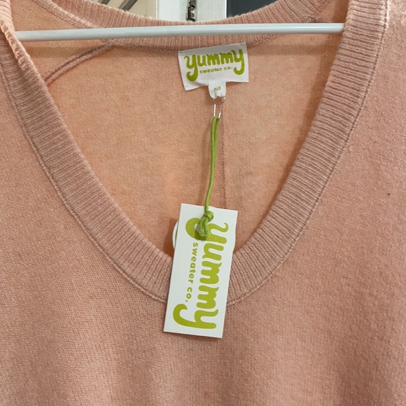 Yummy Co. Peach oversized sweater Size M - Picture 2 of 3